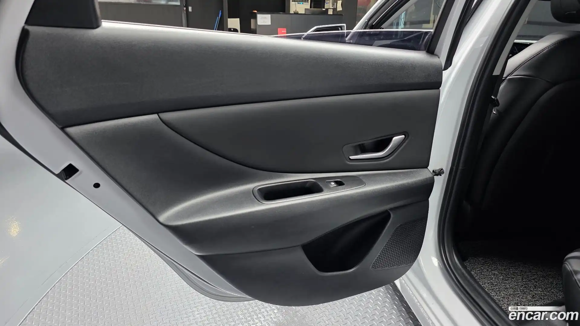 AVANTE Hyundai 2023.1-INNER-035