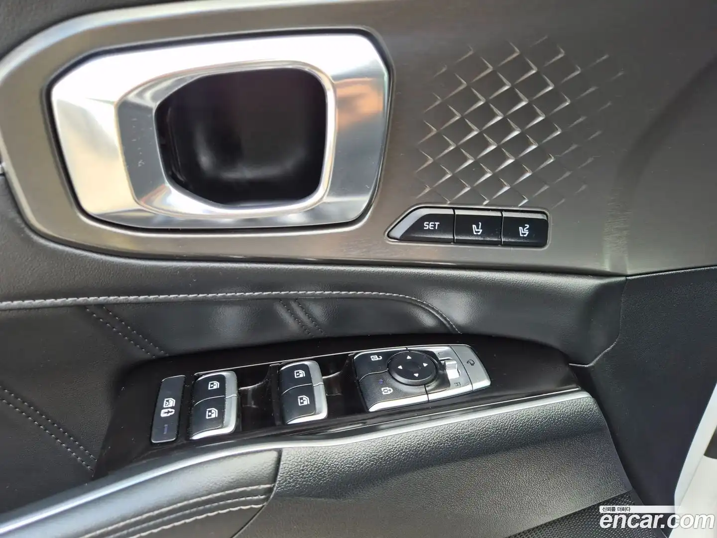 Sorento Kia 2023.3-OPTION-015