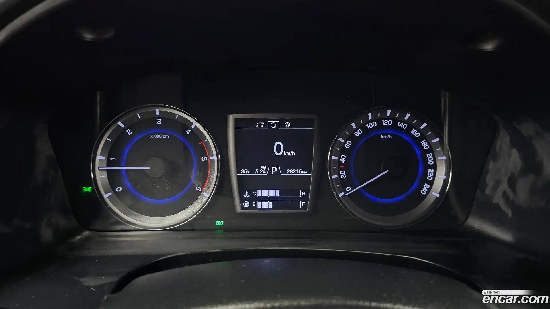Rexton KG Mobility 2020.5-INNER-008