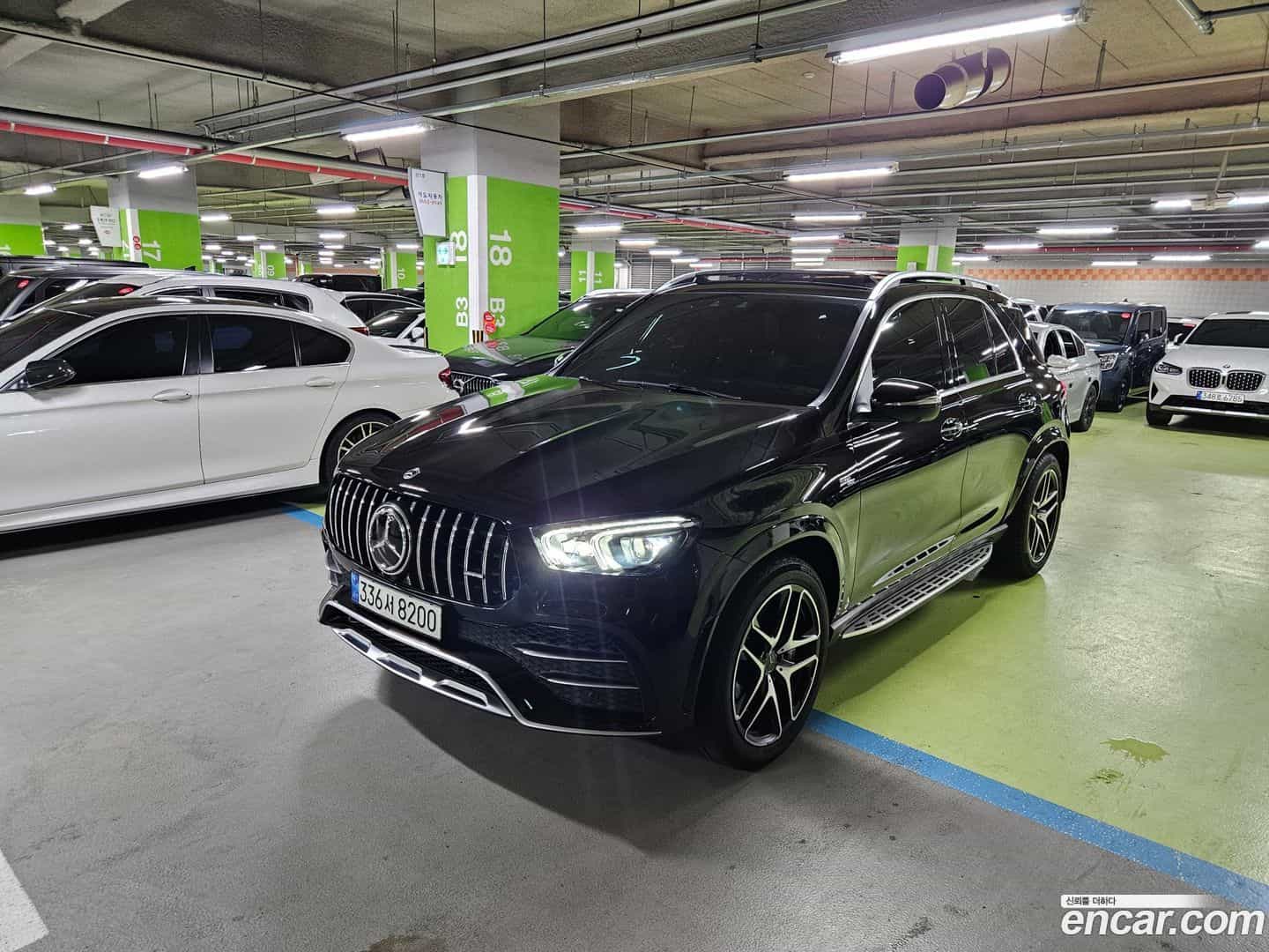 GLE-Class Mercedes-Benz 2021.8-OUTER-001