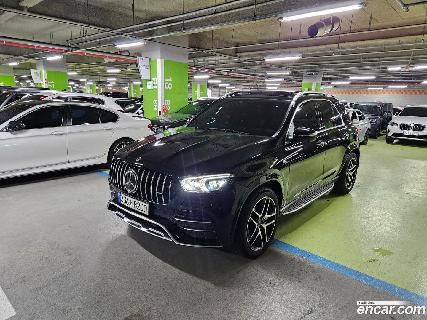 Main__Slider__Photo:GLE-Class Mercedes-Benz 2021.8-0
