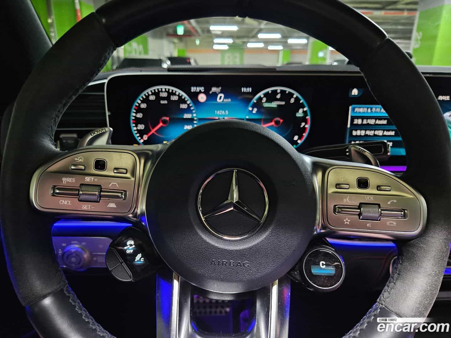 GLE-Class Mercedes-Benz 2021.8-INNER-008