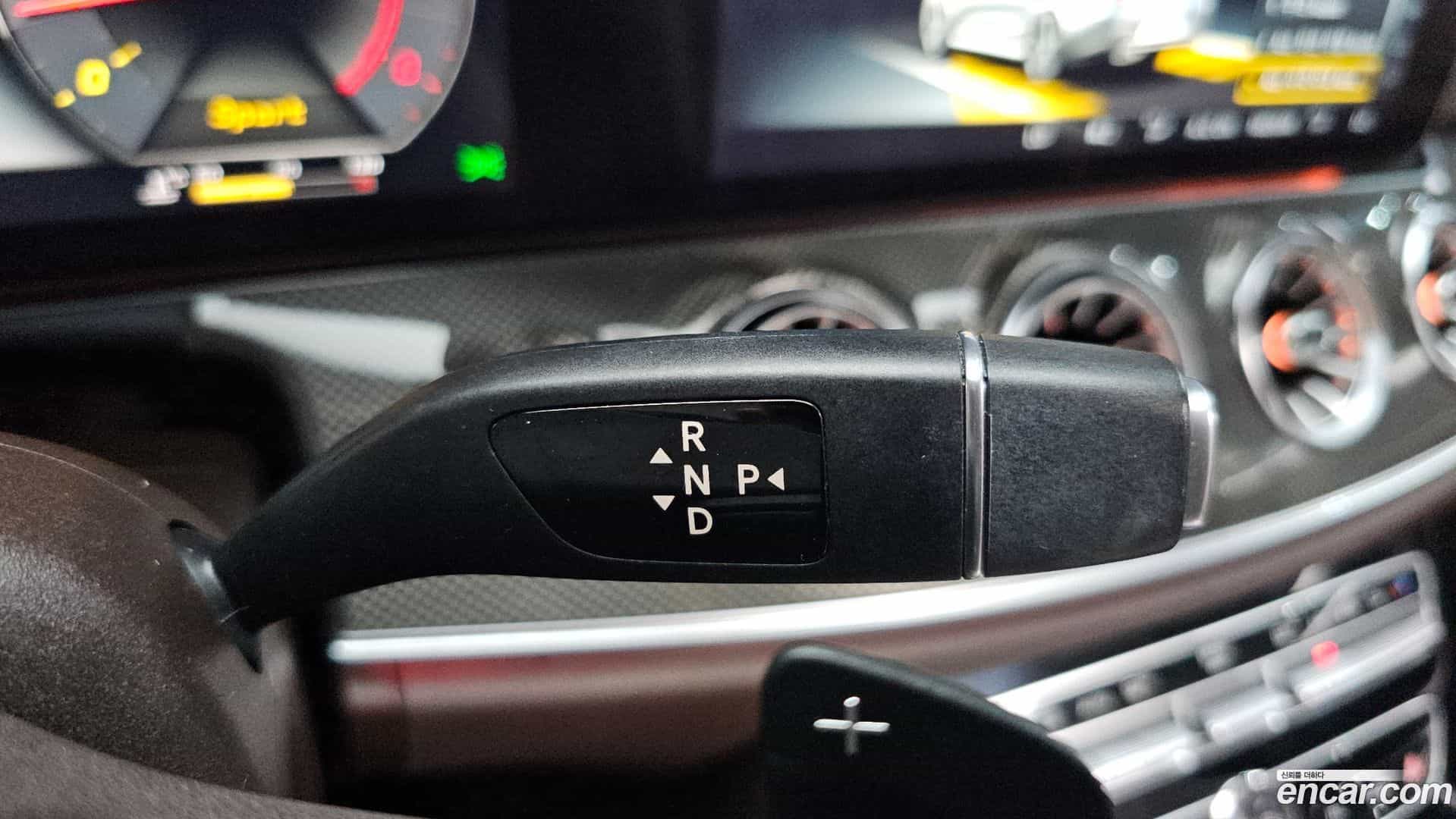 CLS-Class Mercedes-Benz 2018.11-INNER-009