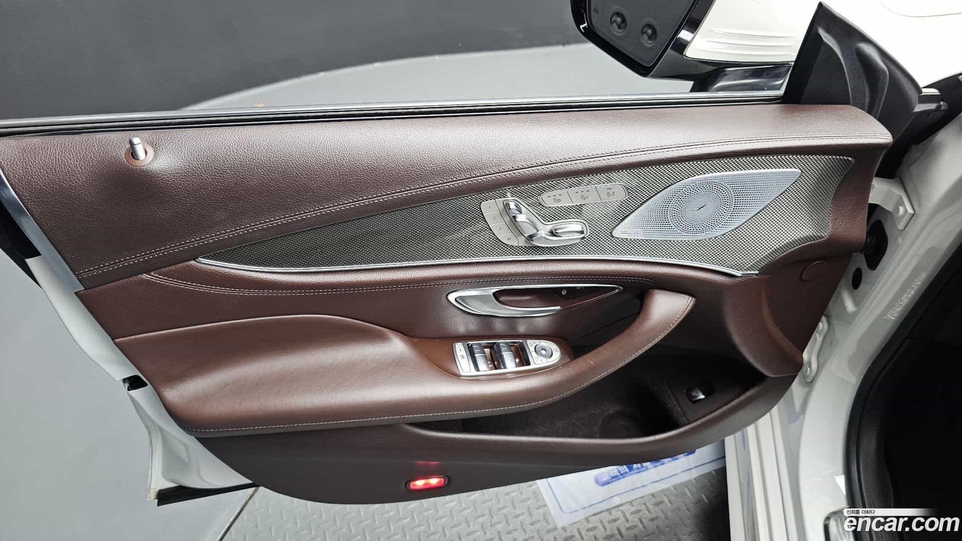 CLS-Class Mercedes-Benz 2018.11-INNER-034