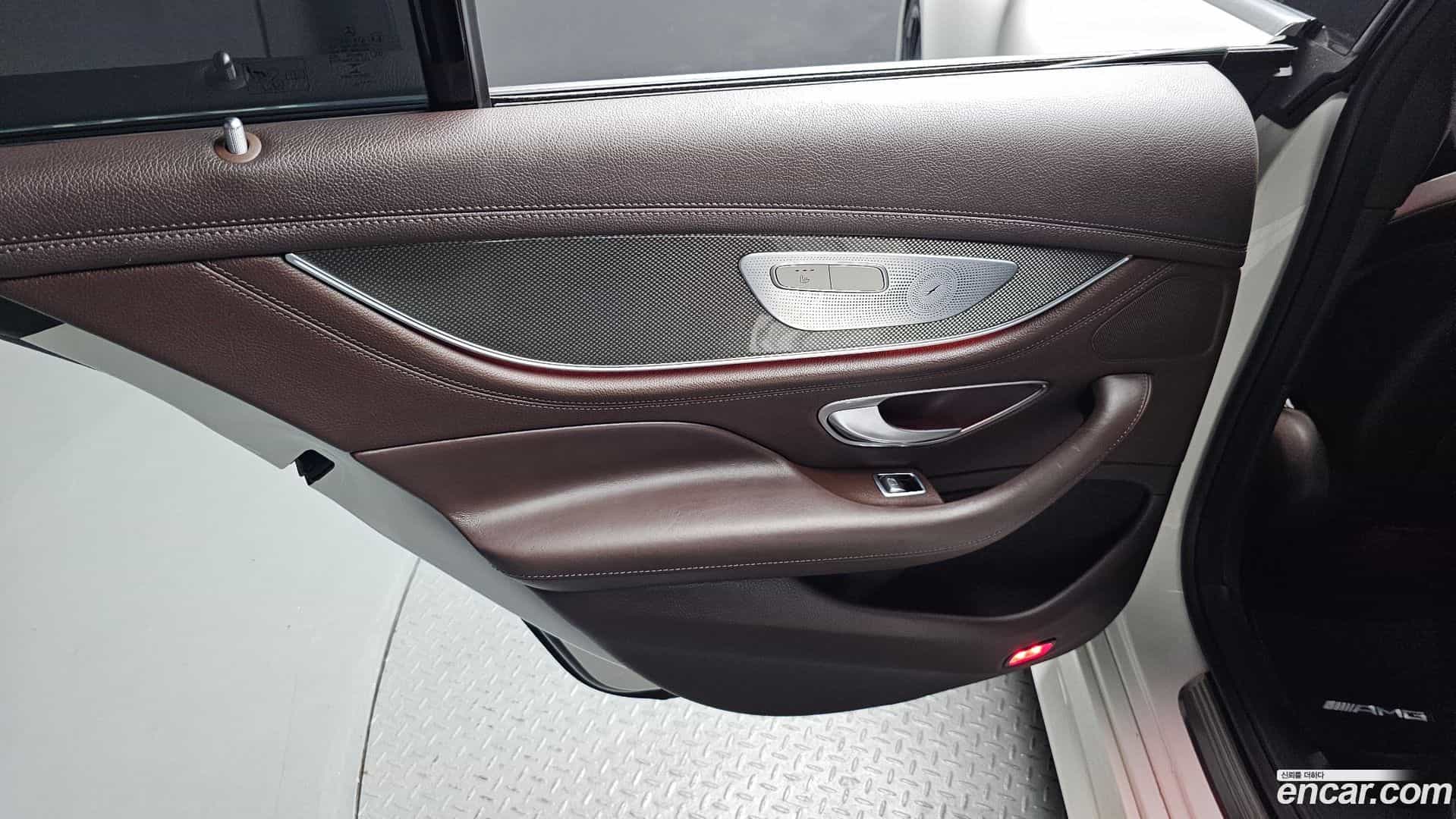 CLS-Class Mercedes-Benz 2018.11-INNER-035