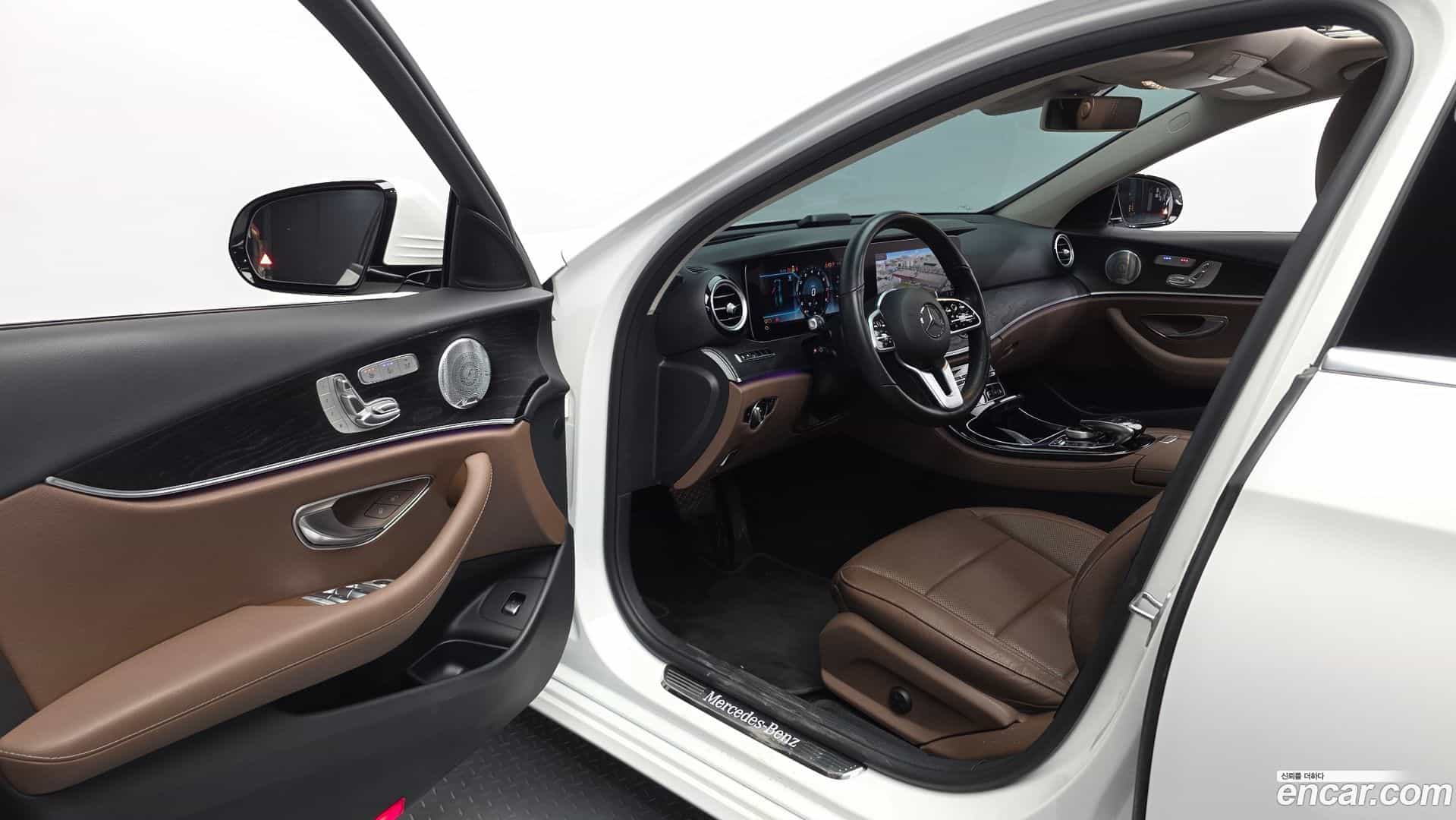 E-Class Mercedes-Benz 2020.6-INNER-010