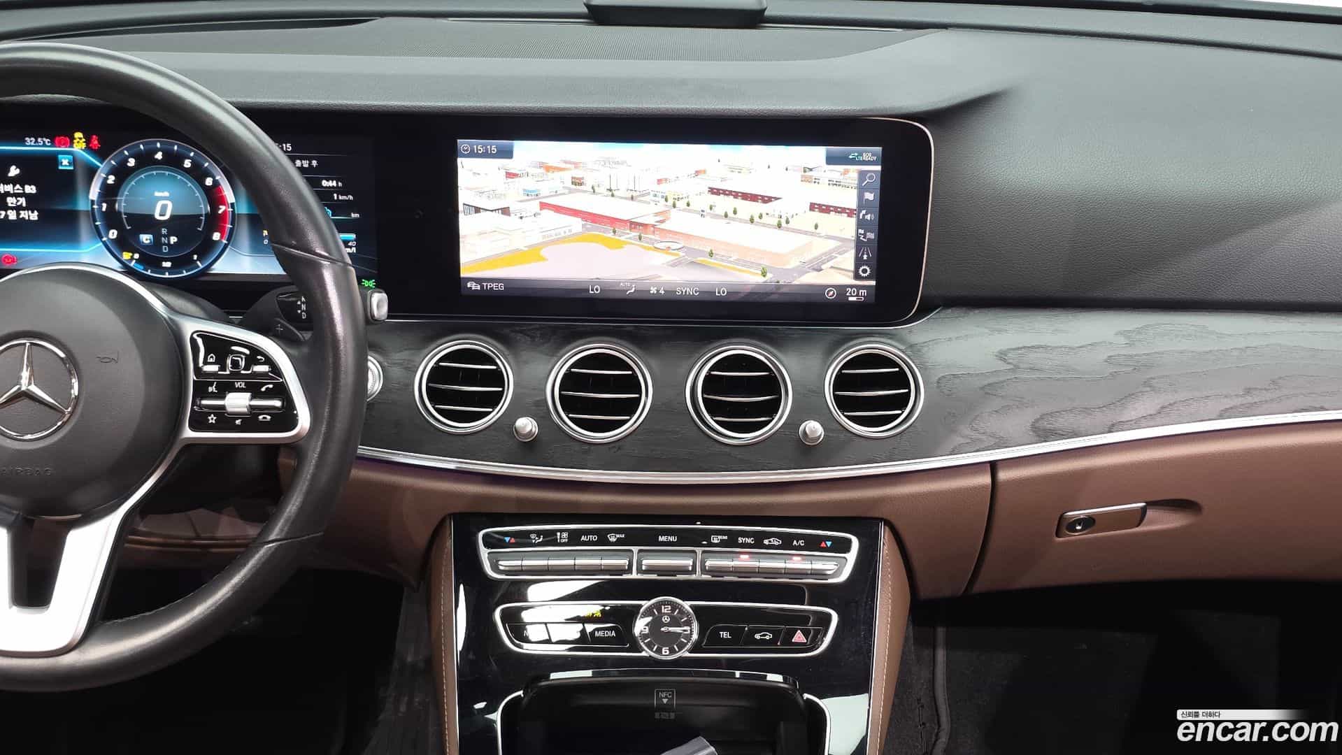 E-Class Mercedes-Benz 2020.6-OPTION-018