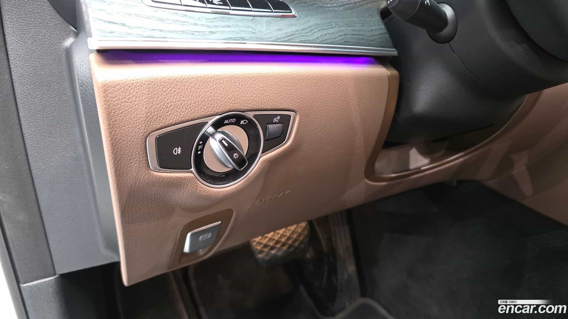 E-Class Mercedes-Benz 2020.6-OPTION-023