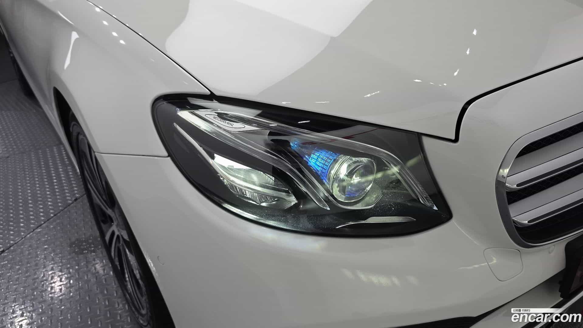 E-Class Mercedes-Benz 2020.6-OUTER-032