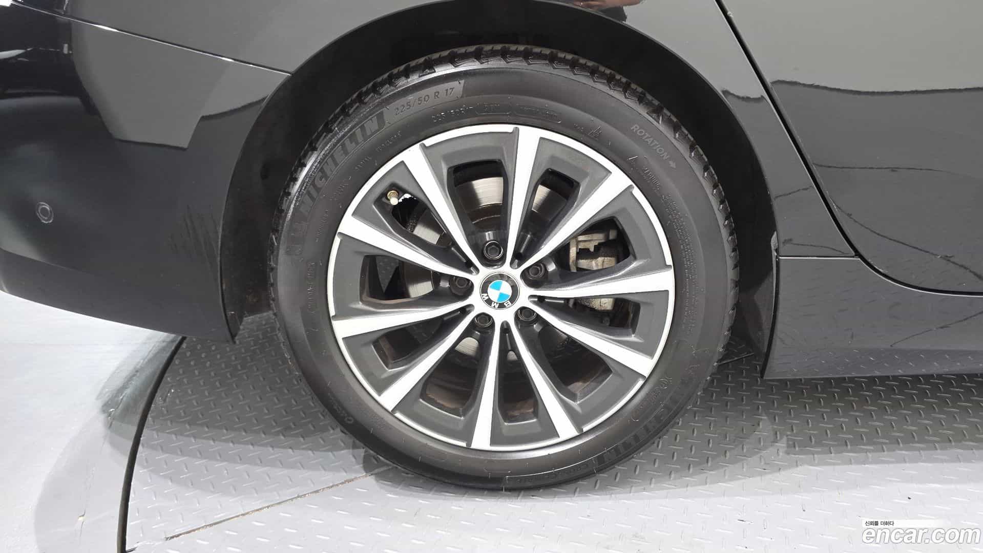 3-Series BMW 2023.5-OUTER-005