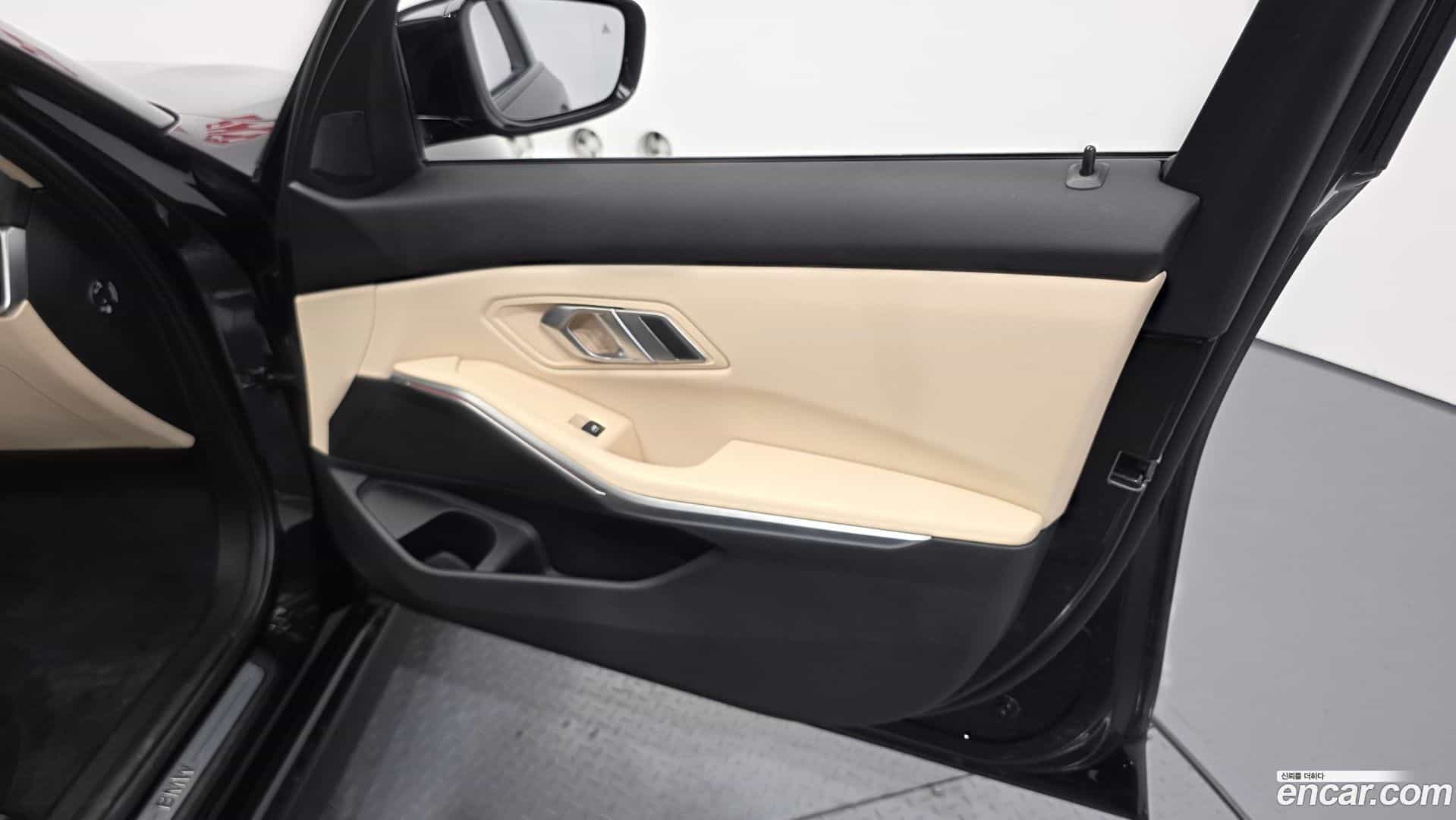 3-Series BMW 2023.5-INNER-034