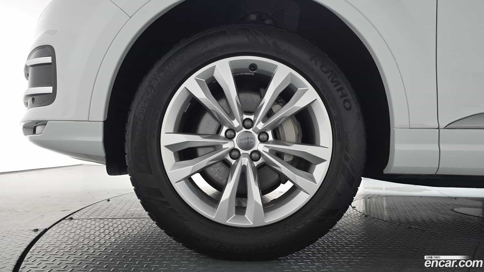 Q7 Audi 2019.10-OUTER-005