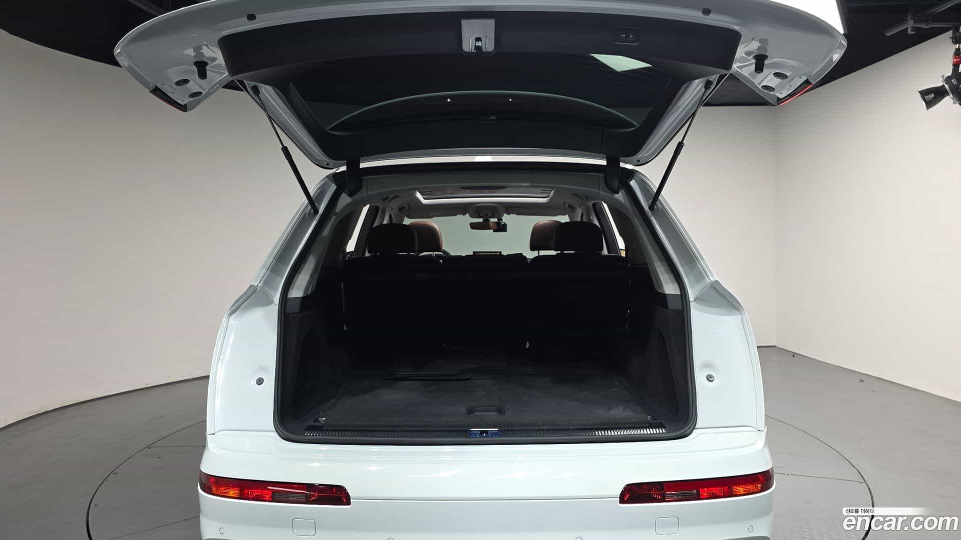 Q7 Audi 2019.10-OPTION-024