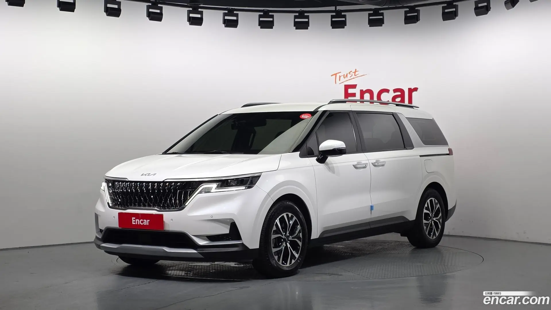 Main__Slider__Photo:Canival Kia 2022.4-0