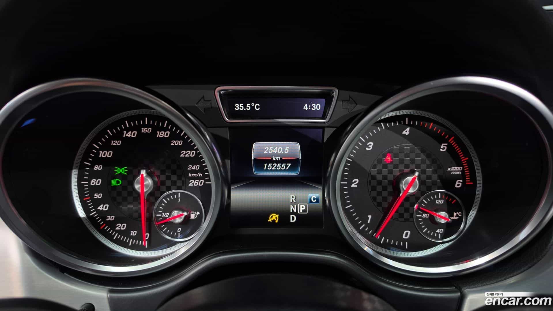 GLE-Class Mercedes-Benz 2018.8-INNER-008