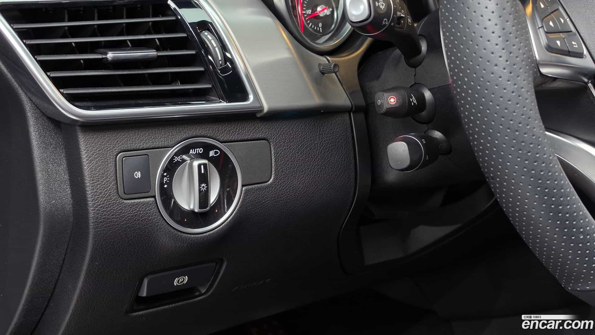 GLE-Class Mercedes-Benz 2018.8-OPTION-020