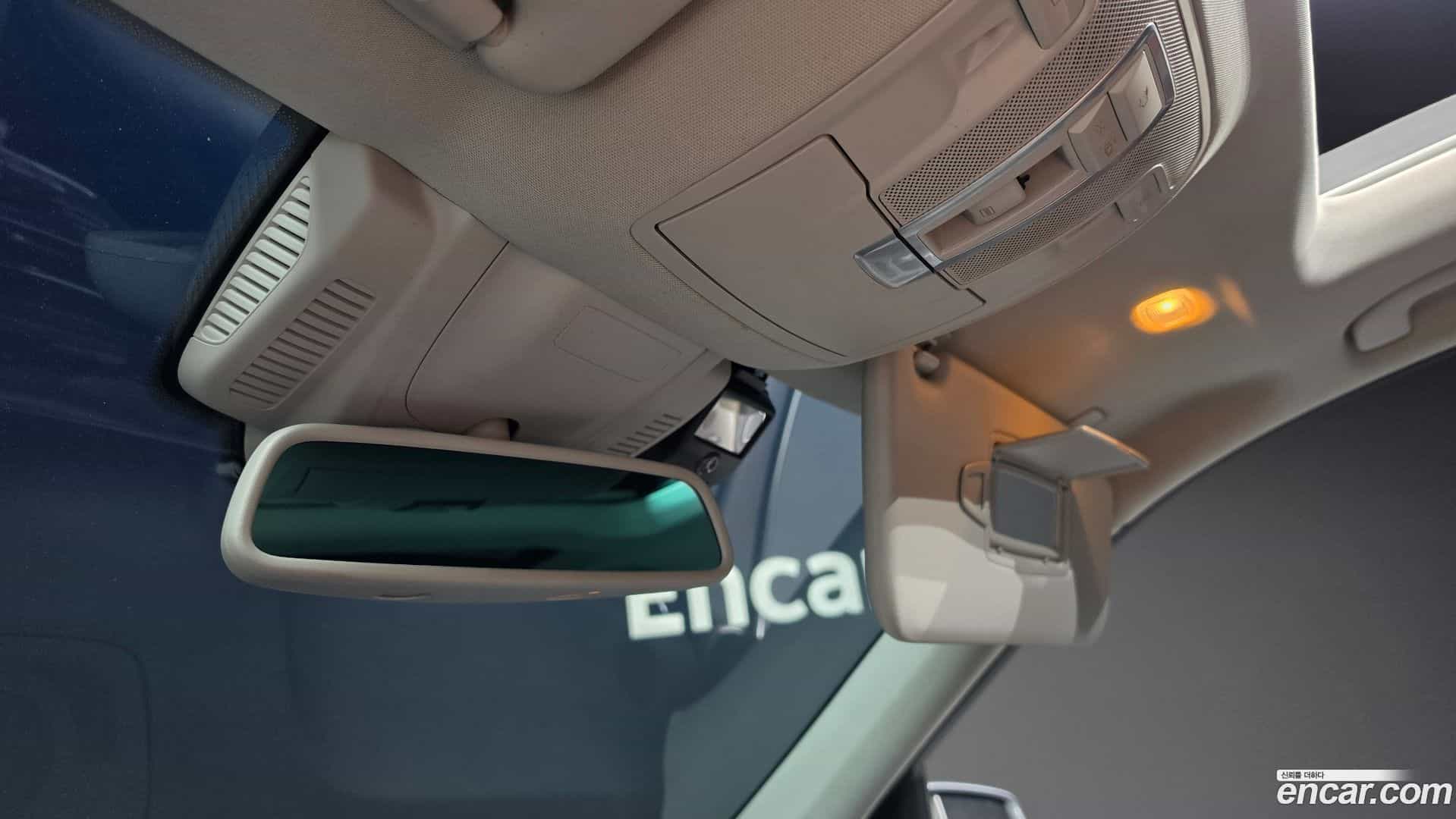 GLE-Class Mercedes-Benz 2018.8-OPTION-043