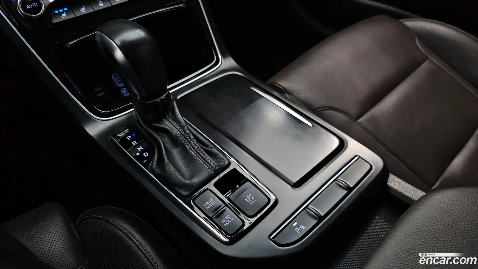 Grandeur Hyundai 2017.0-INNER-009