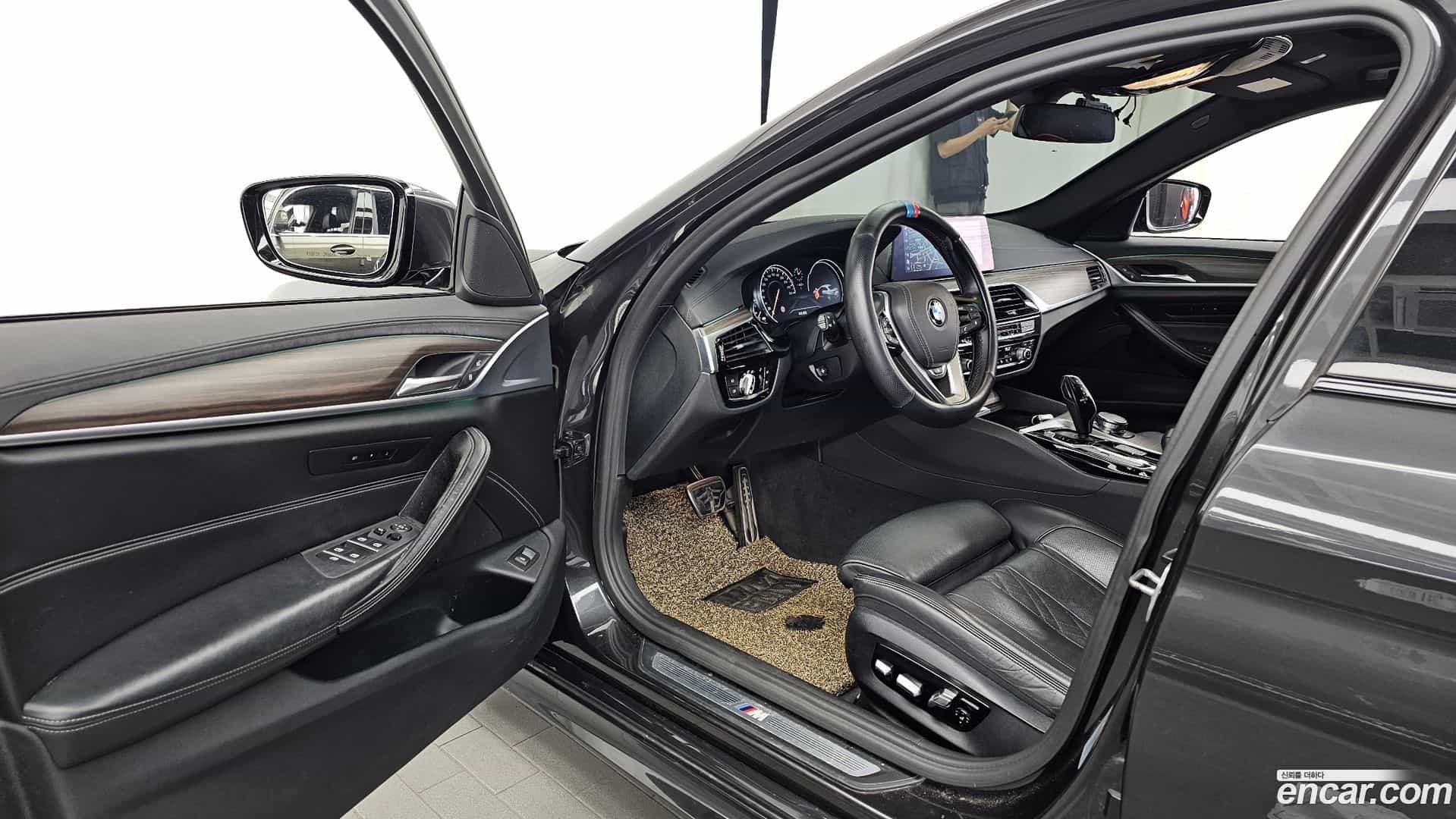 5-Series BMW 2017.8-INNER-010