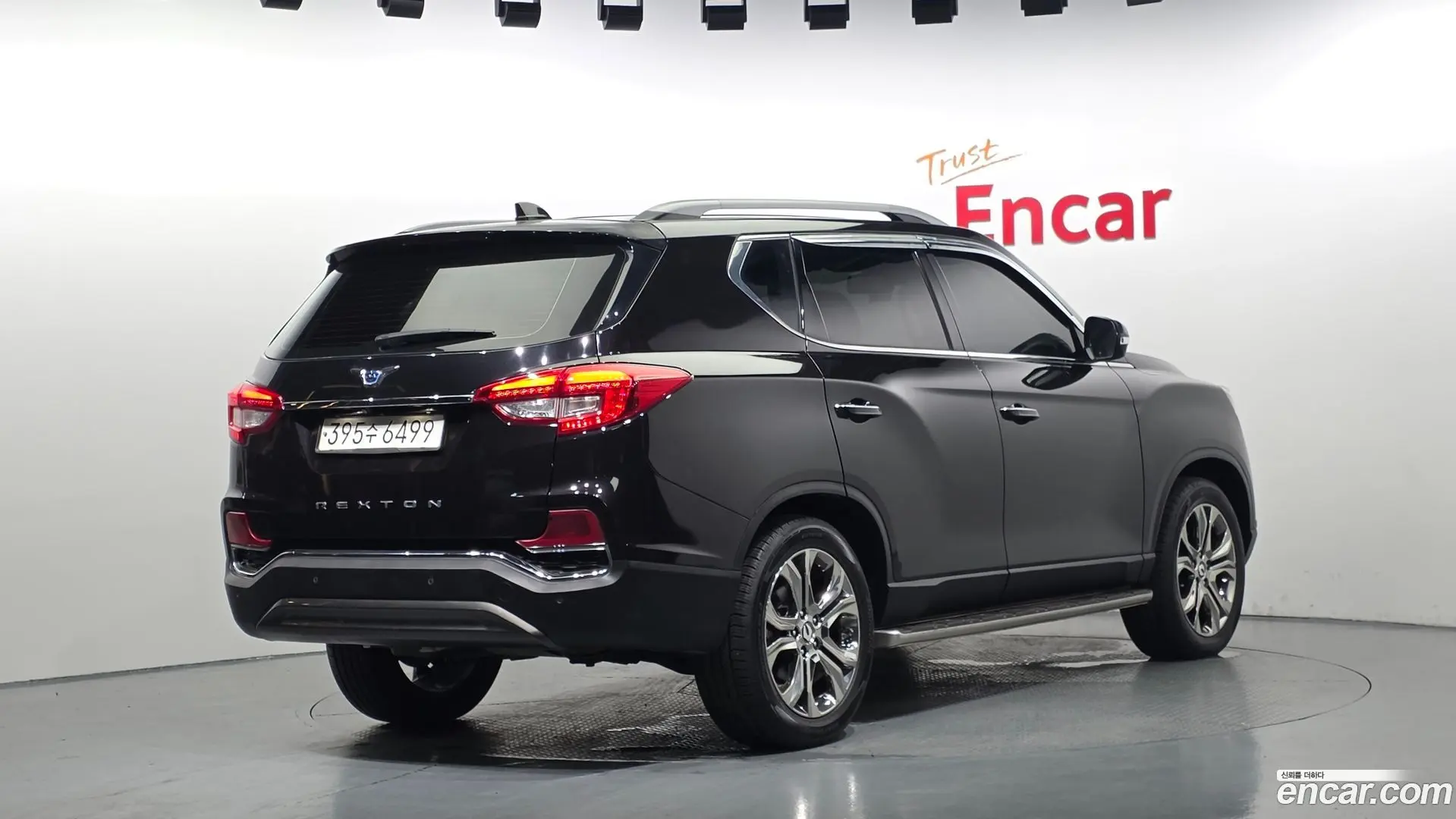 Main__Slider__Photo:Rexton KG Mobility 2019.11-1