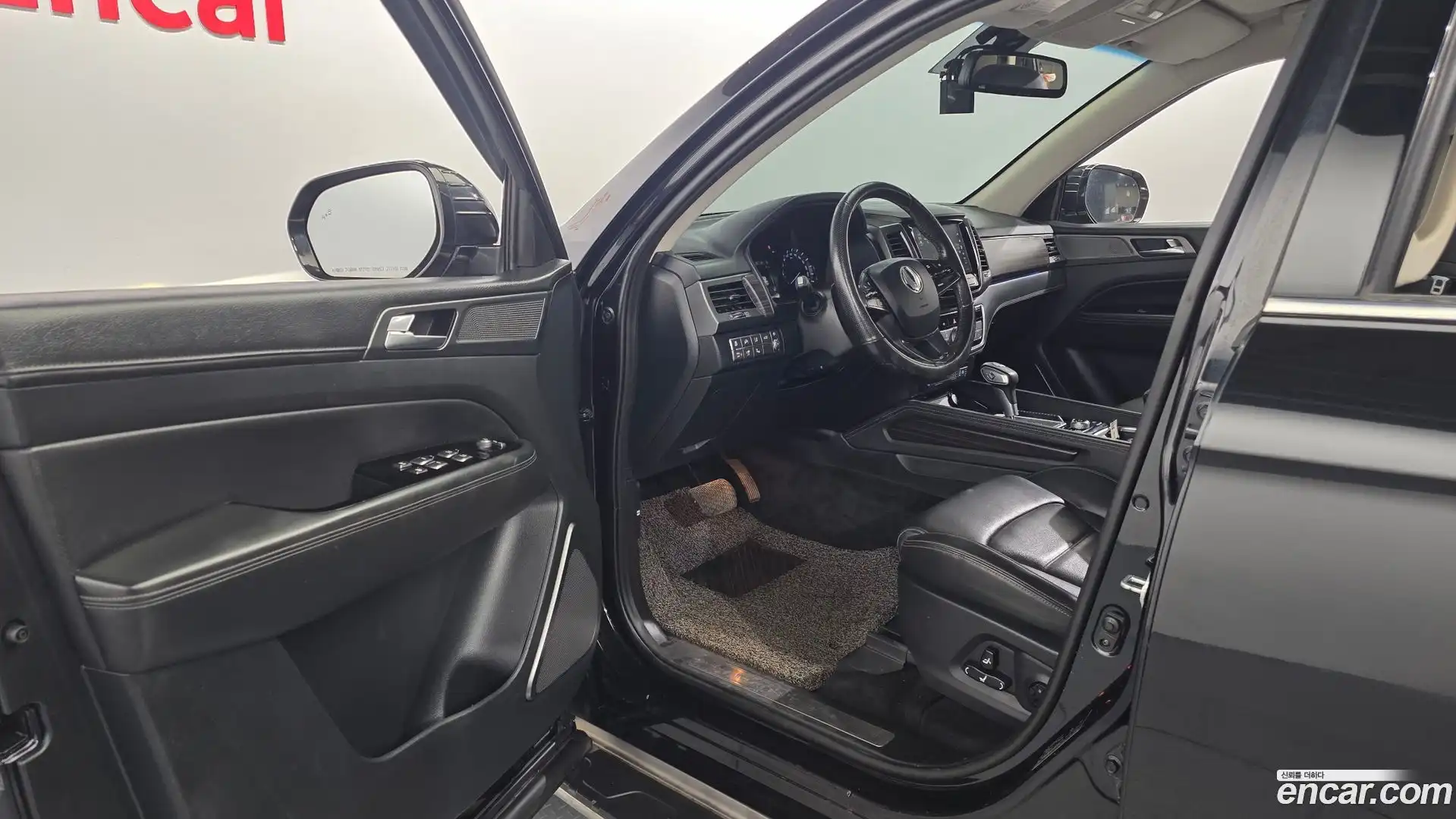Rexton KG Mobility 2019.11-INNER-010