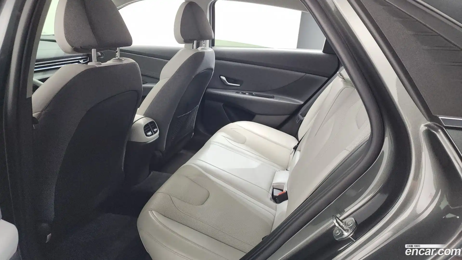 AVANTE Hyundai 2020.11-OPTION-022