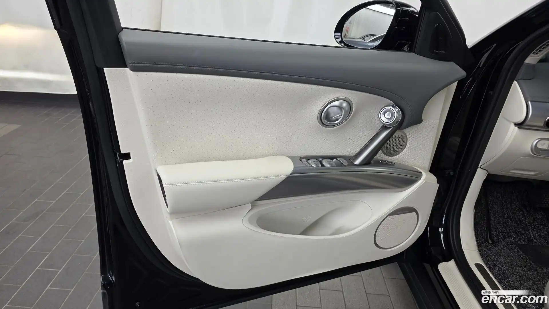 GV60 Genesis 2022.6-INNER-034