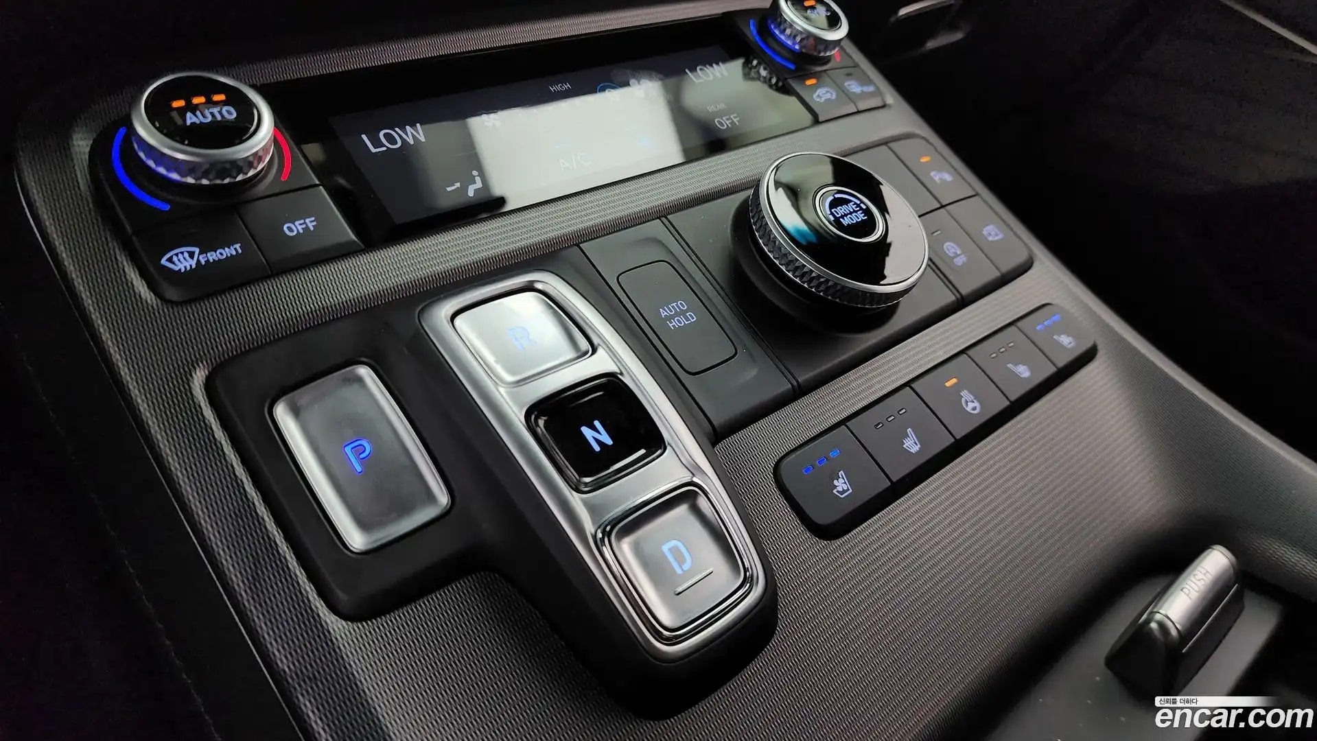 Palisade Hyundai 2024.1-INNER-009