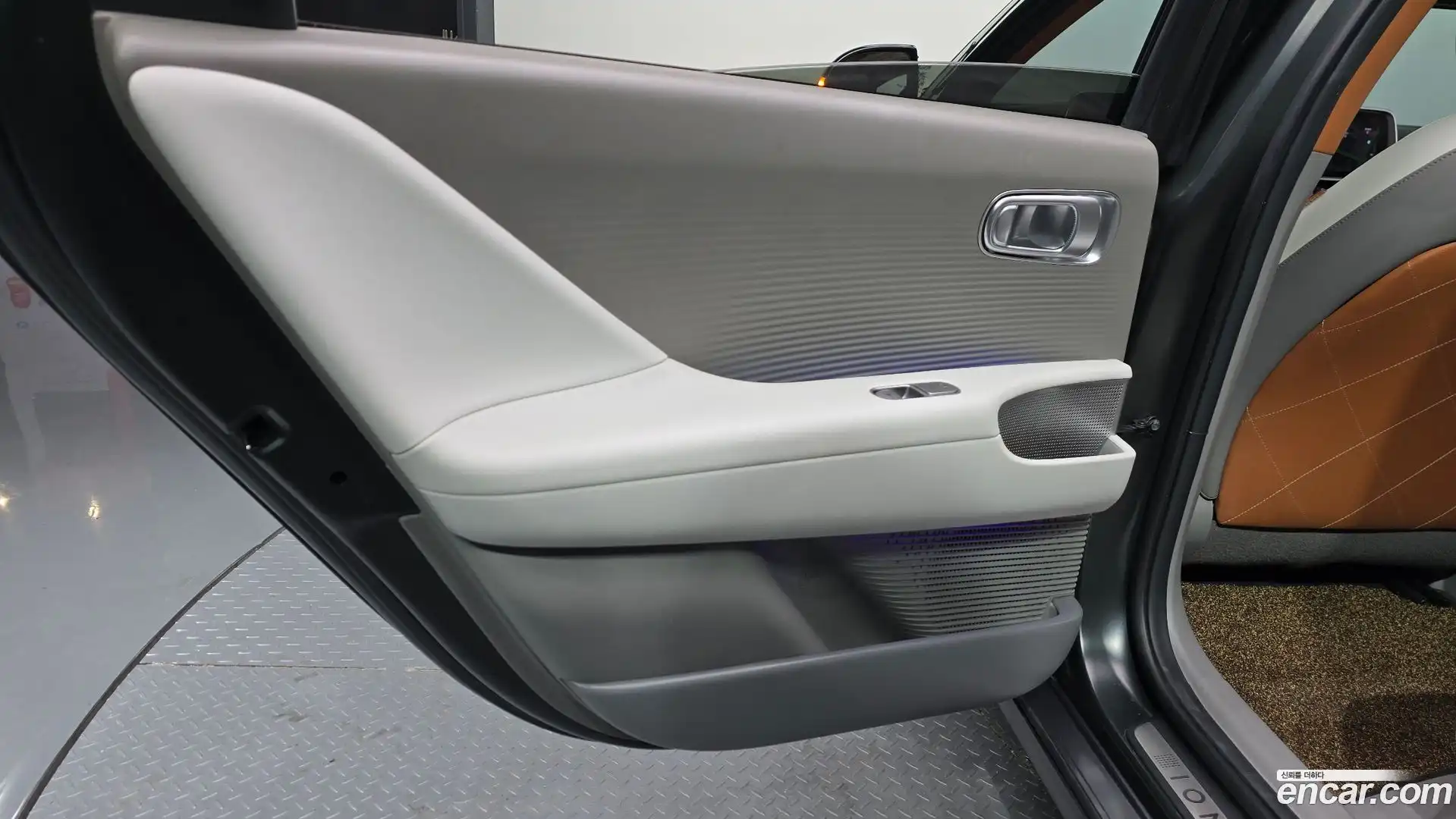 Ioniq6 Hyundai 2023.11-INNER-035