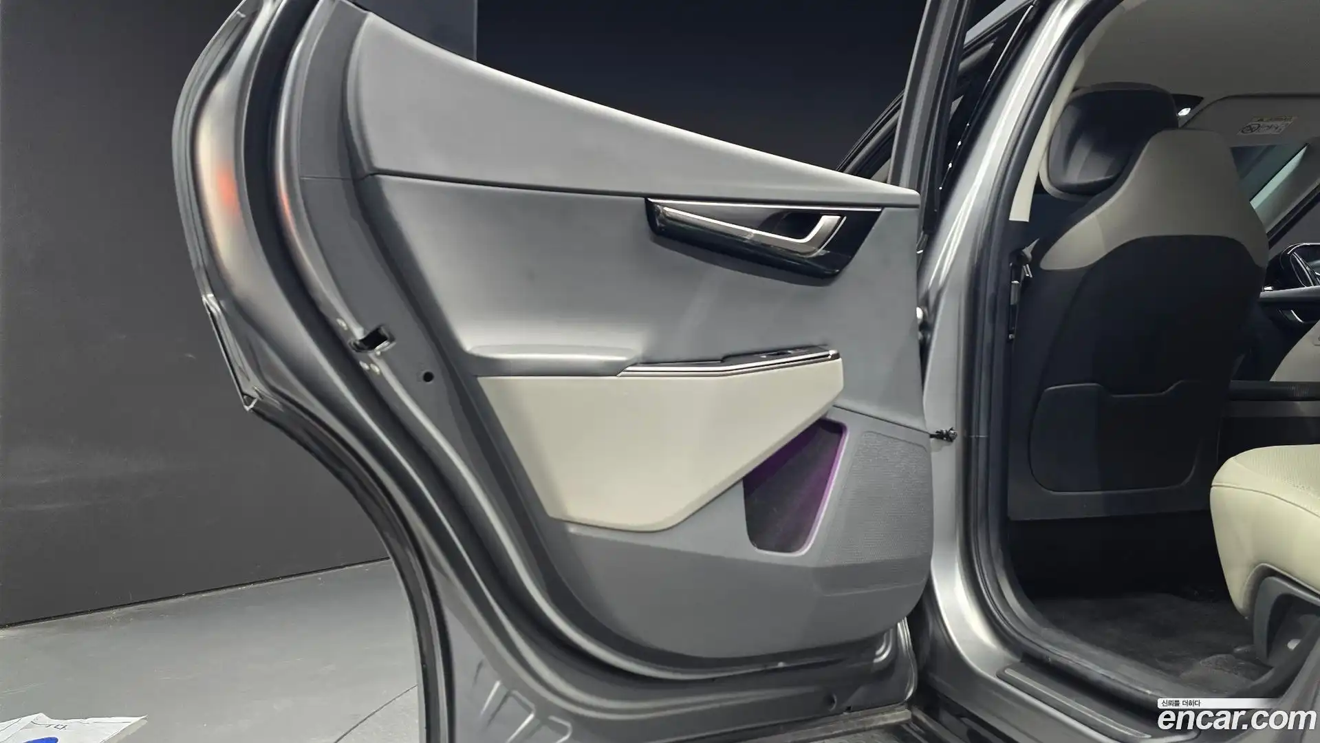 EV6 Kia 2025.4-INNER-035