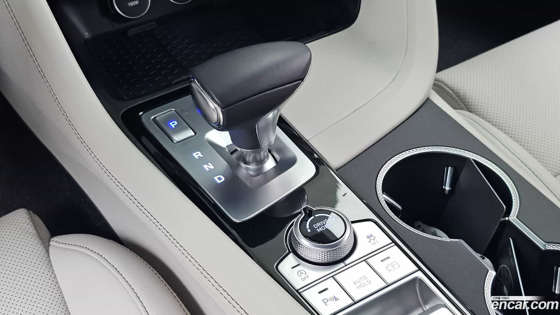 G70 Genesis 2023.6-INNER-009