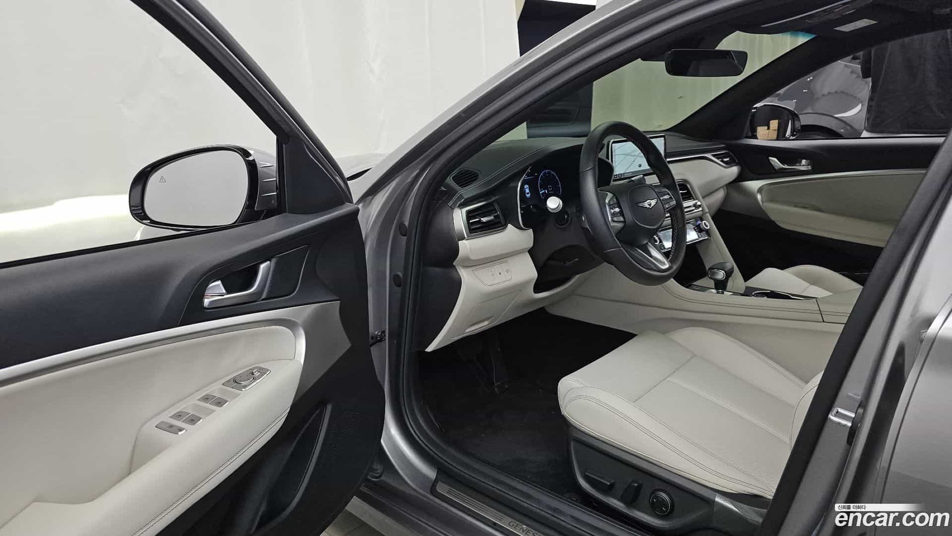 G70 Genesis 2023.6-INNER-010
