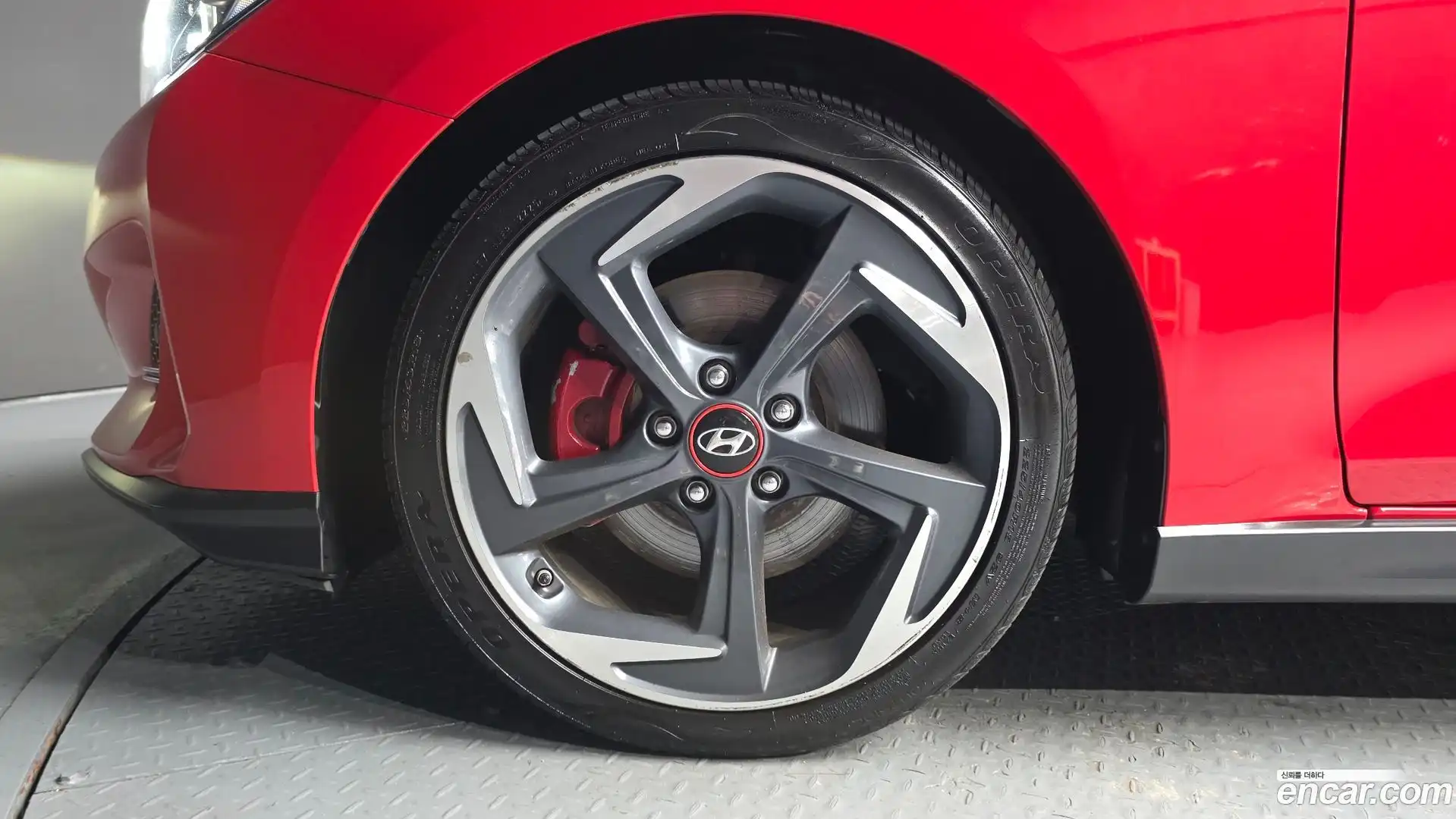 Veloster Hyundai 2018.8-OUTER-005