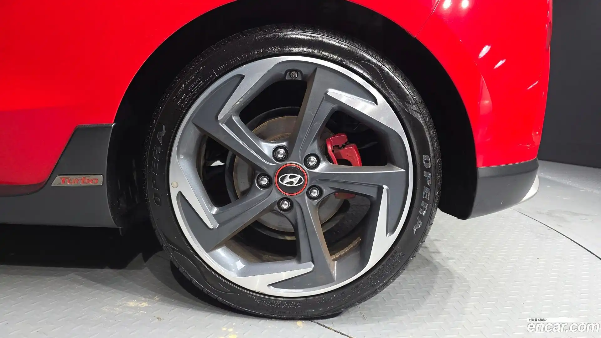 Veloster Hyundai 2018.8-OUTER-031