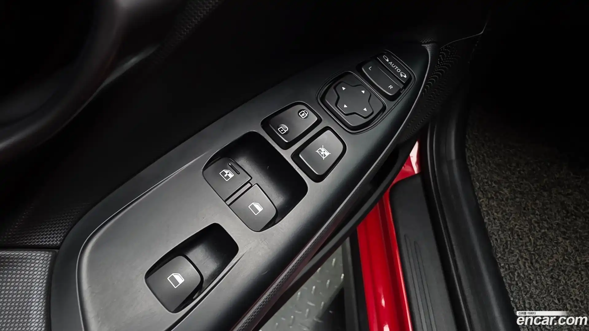 Veloster Hyundai 2018.8-OPTION-043