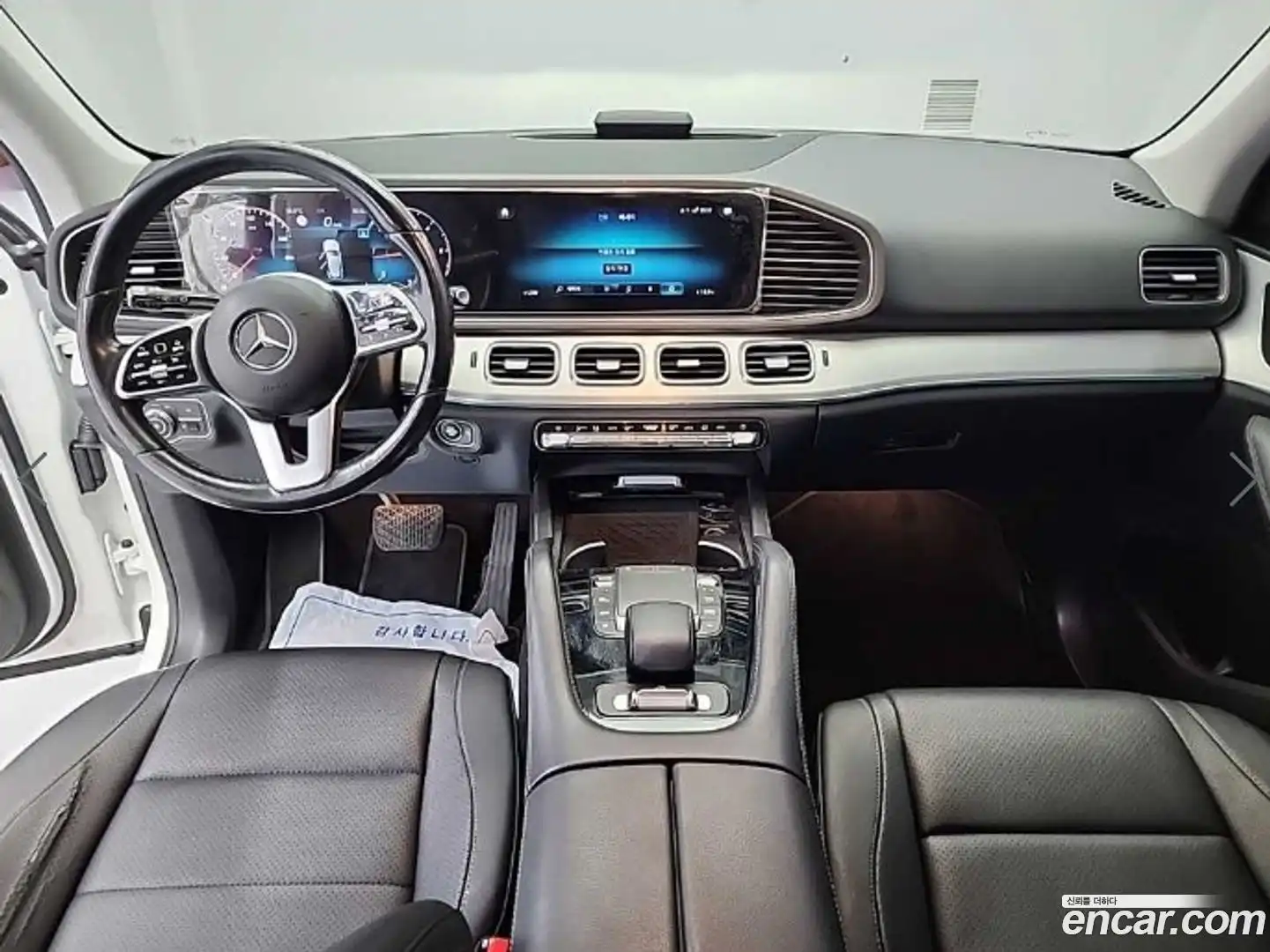 GLE-Class Mercedes-Benz 2019.11-INNER-007