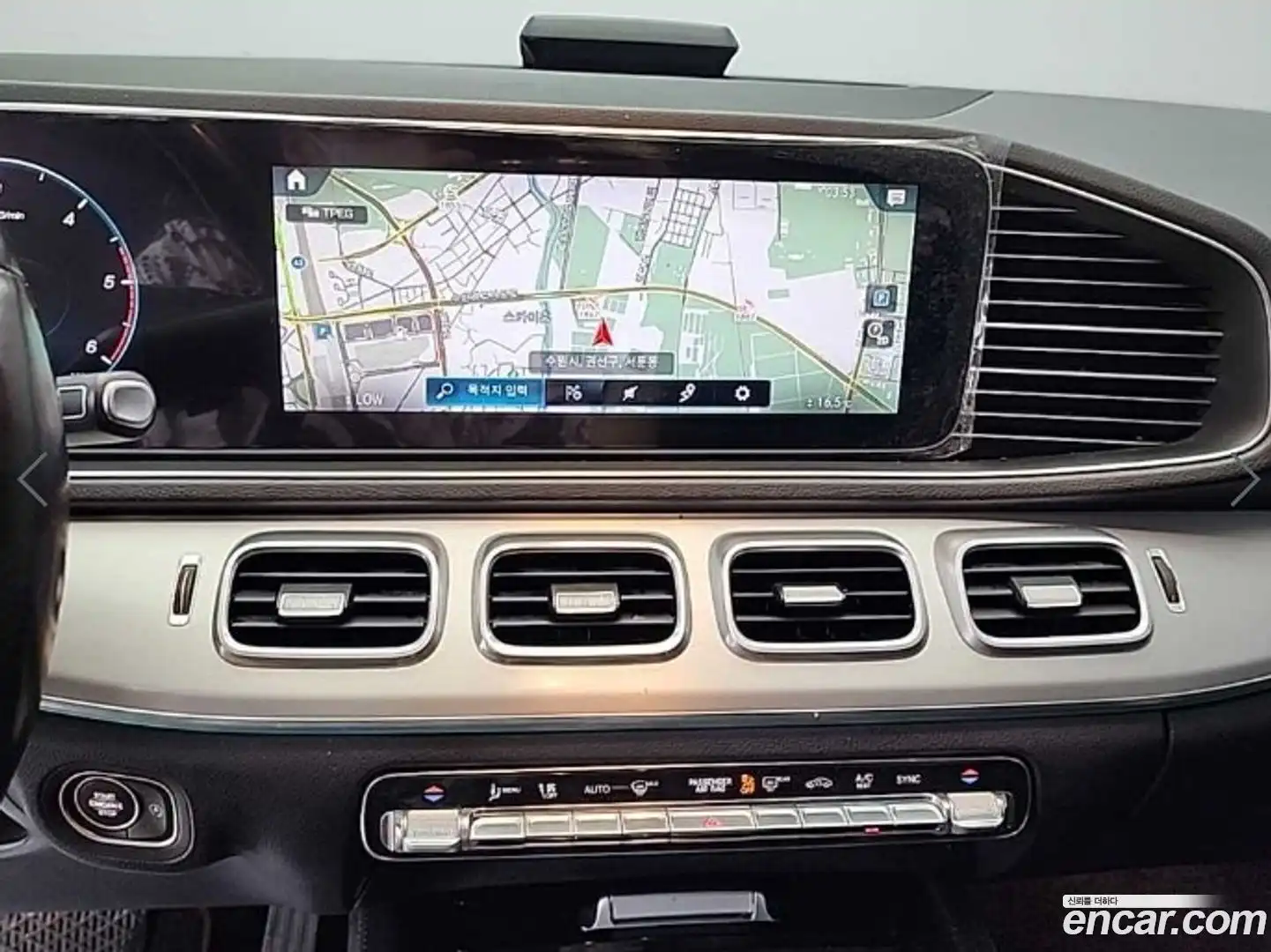 GLE-Class Mercedes-Benz 2019.11-INNER-010