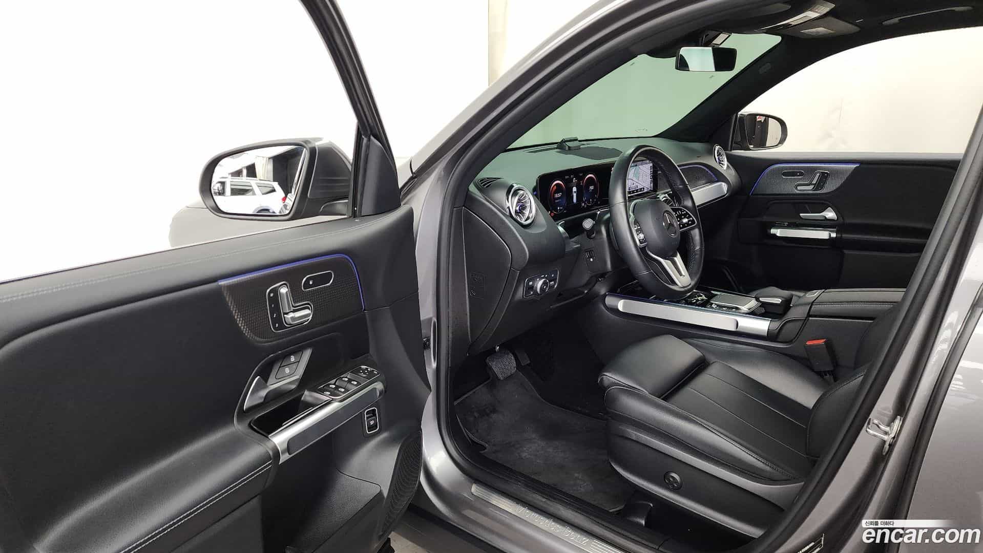 GLB-Class Mercedes-Benz 2021.7-INNER-010