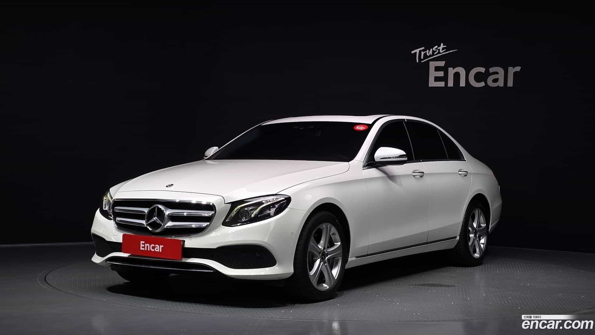E-Class Mercedes-Benz 2017.8-OUTER-001