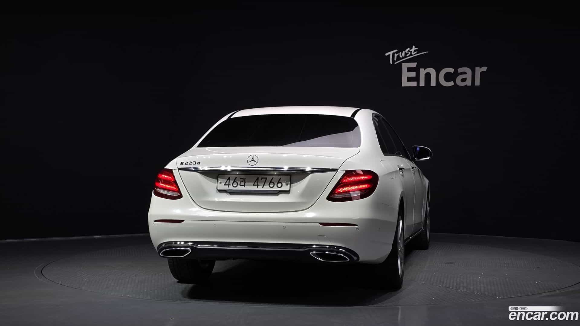 E-Class Mercedes-Benz 2017.8-OUTER-004