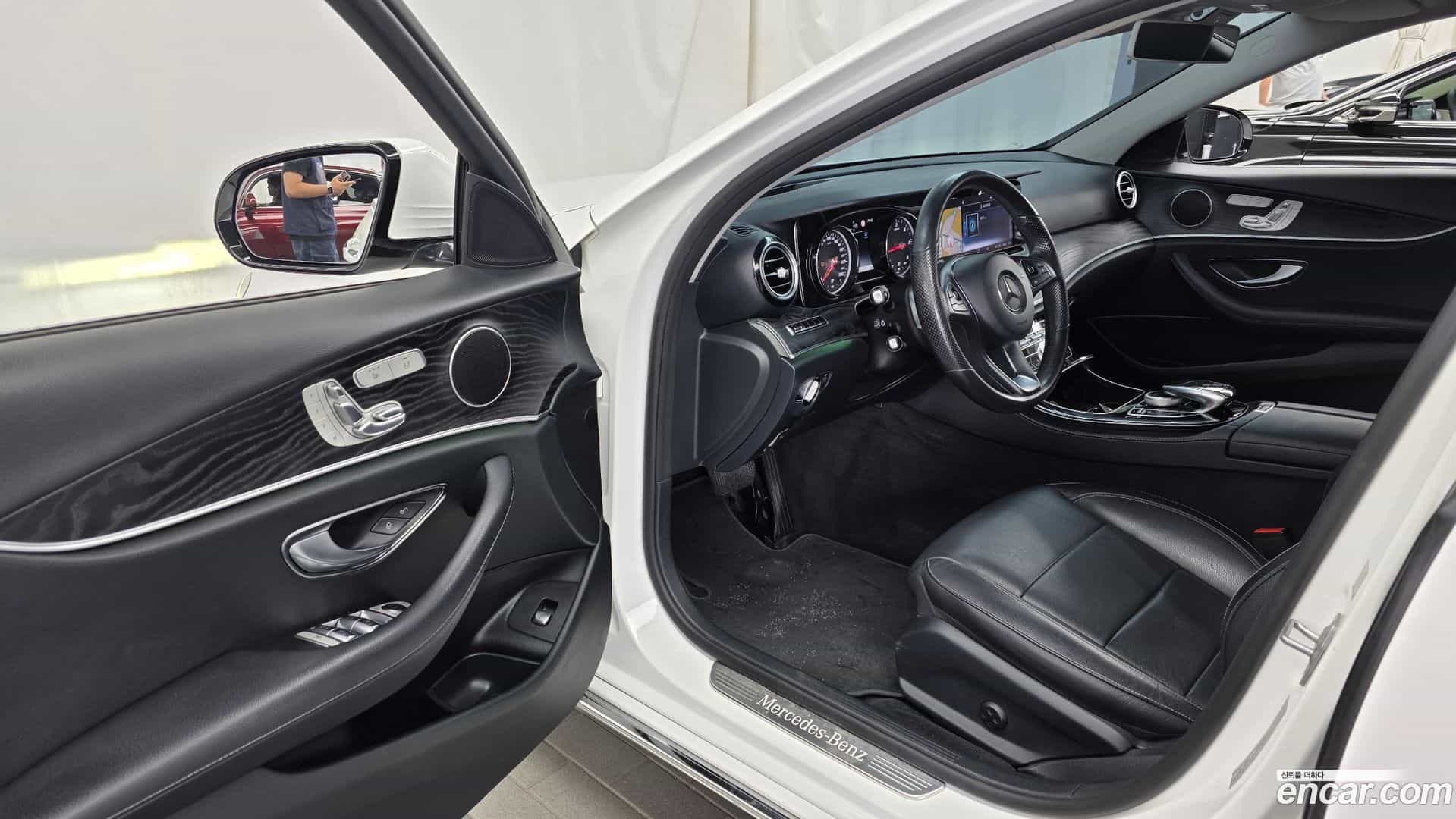 E-Class Mercedes-Benz 2017.8-INNER-010