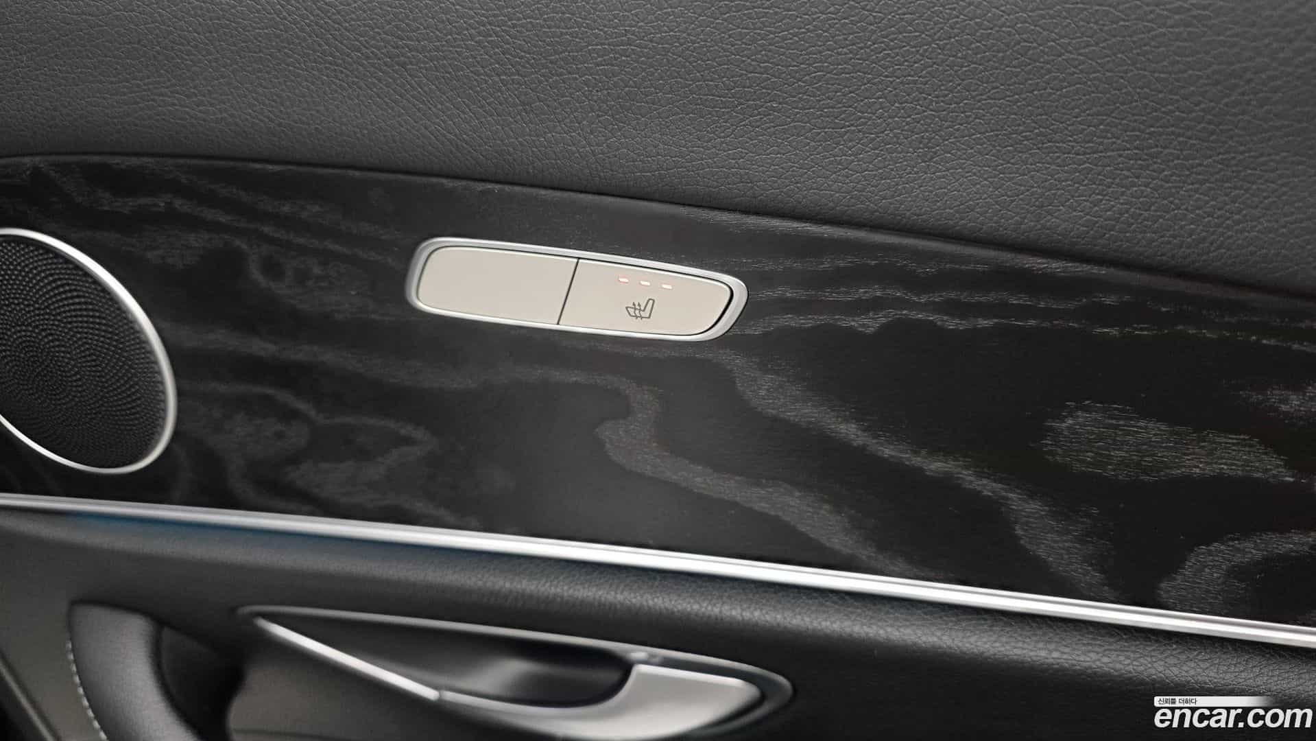 E-Class Mercedes-Benz 2017.8-OPTION-022