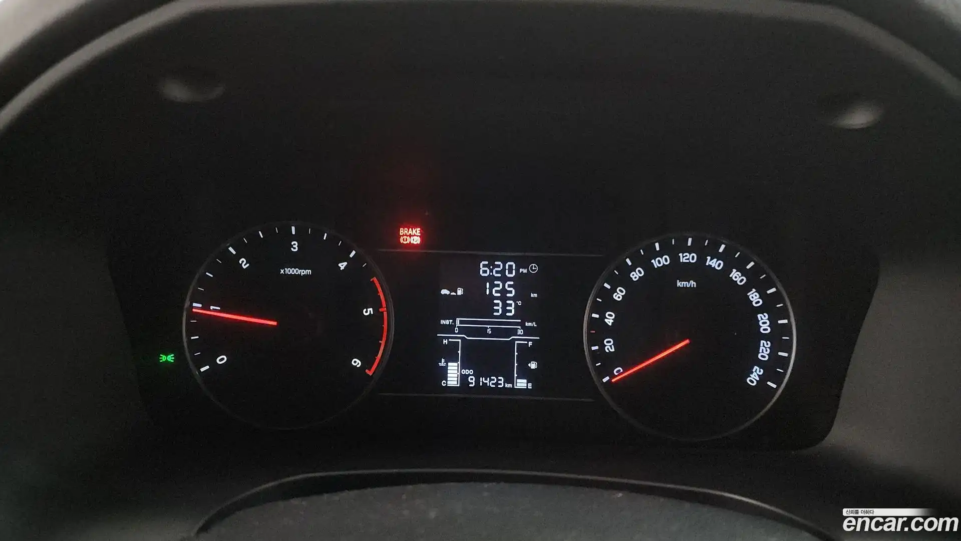 Rexton KG Mobility 2019.3-INNER-008