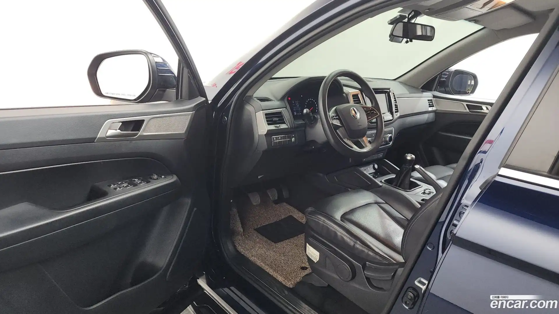 Rexton KG Mobility 2019.3-INNER-010