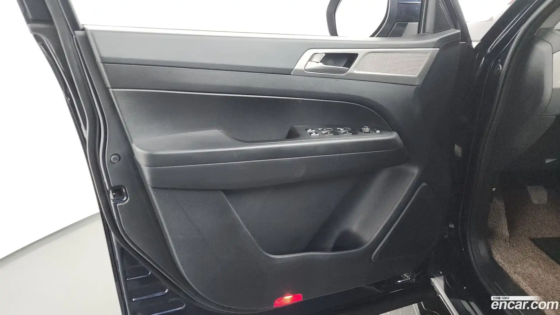 Rexton KG Mobility 2019.3-INNER-034