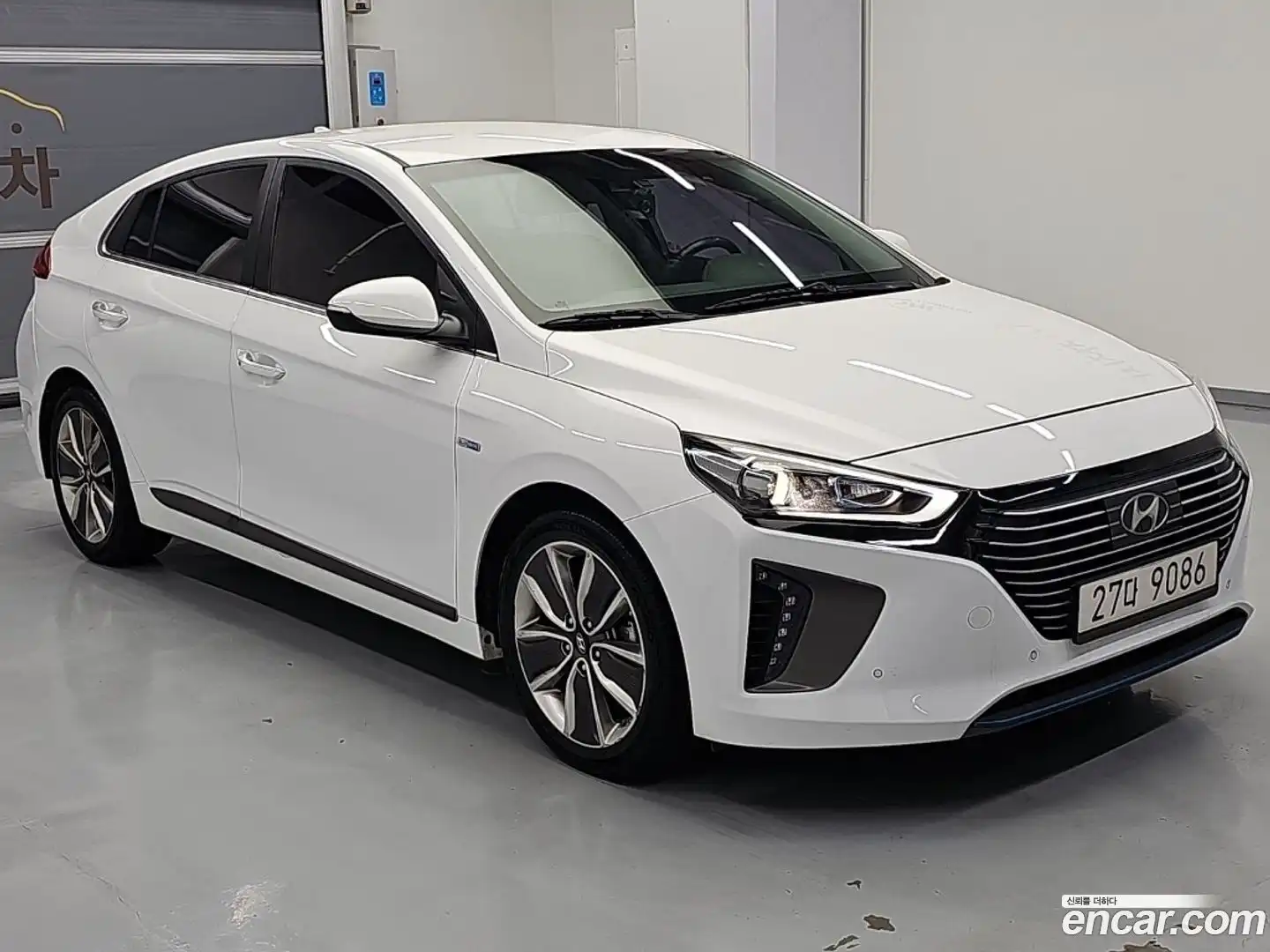 Ioniq Hyundai 2018.8-OUTER-004