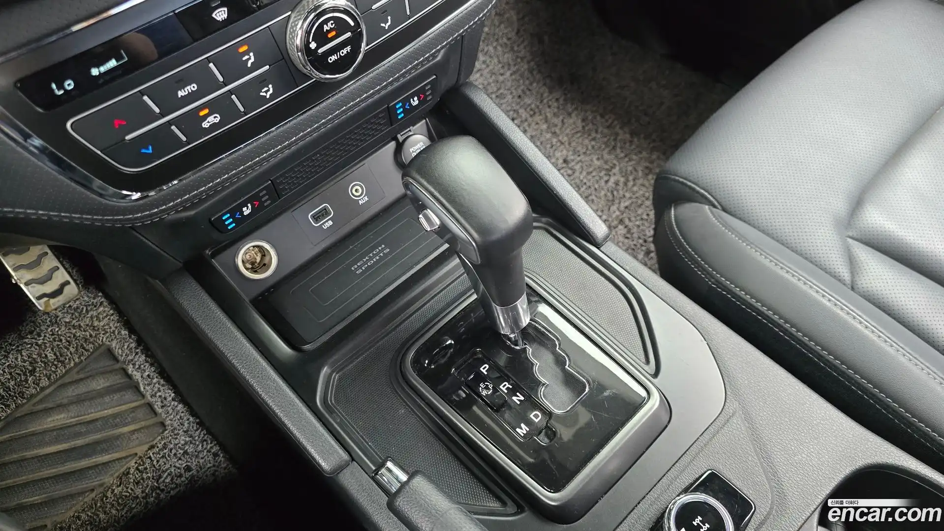 Rexton KG Mobility 2021.10-INNER-009