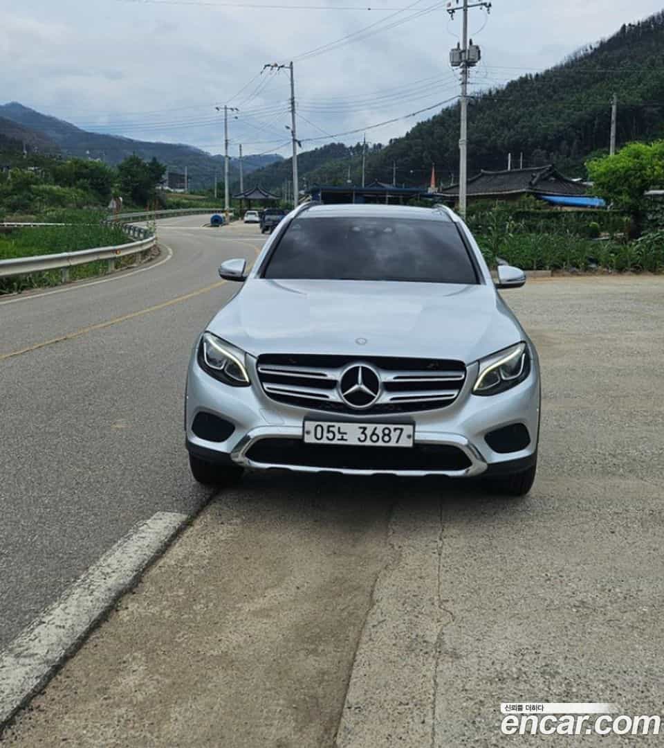 GLC-Class Mercedes-Benz 2017.1-OUTER-001