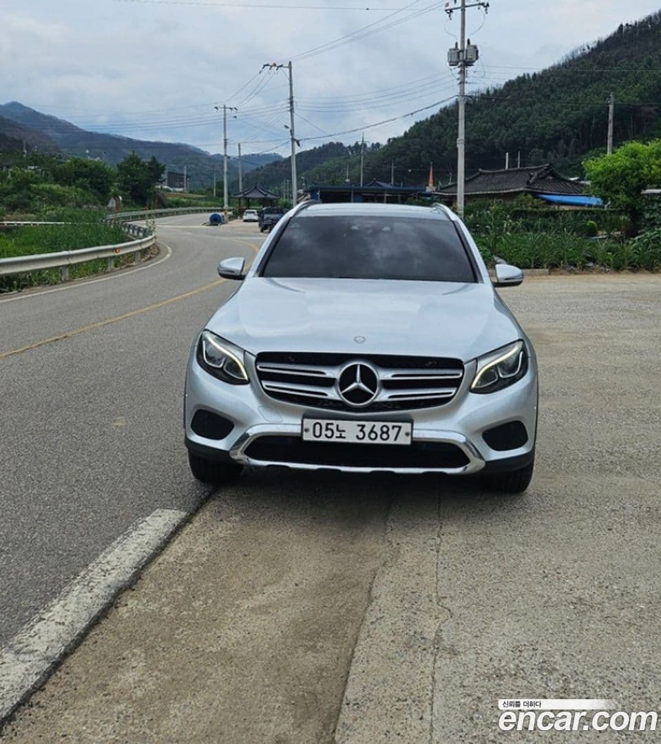 Main__Slider__Photo:GLC-Class Mercedes-Benz 2017.1-0