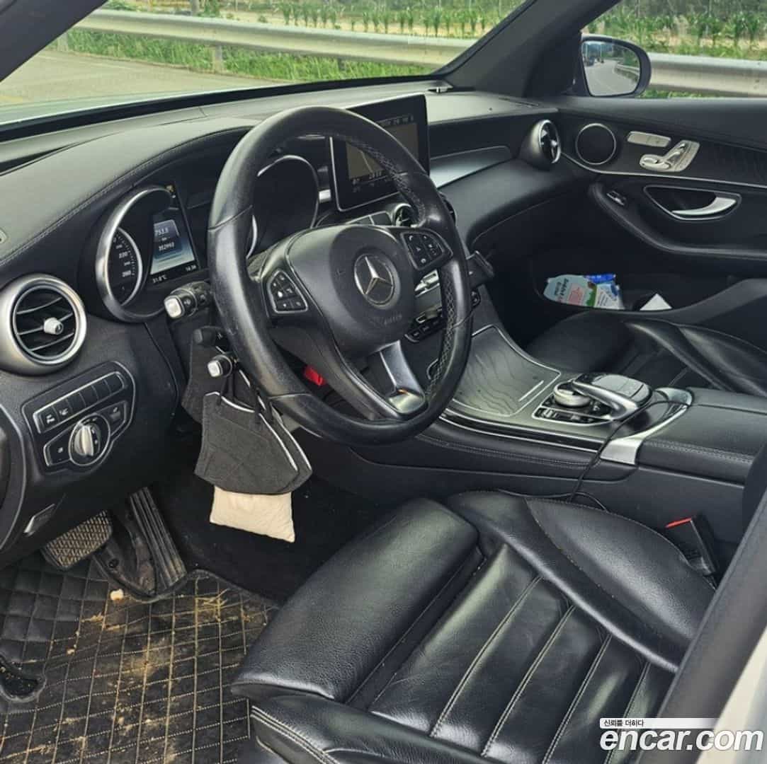 GLC-Class Mercedes-Benz 2017.1-OUTER-003